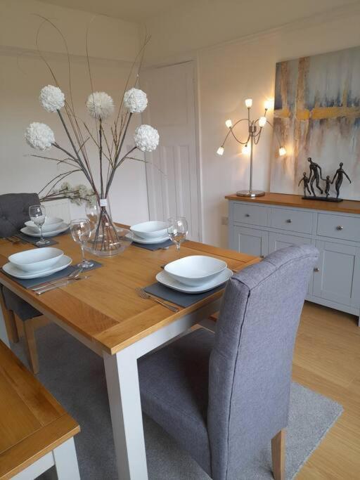 Doctors Lane Stylish 3 Bedroom Family House With Parking メルトン・モウブレイ エクステリア 写真