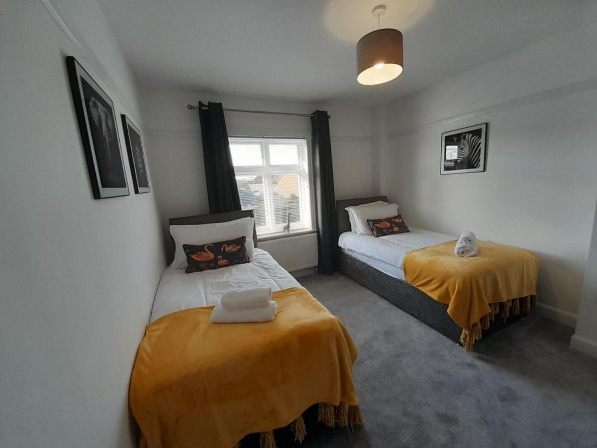 Doctors Lane Stylish 3 Bedroom Family House With Parking メルトン・モウブレイ エクステリア 写真