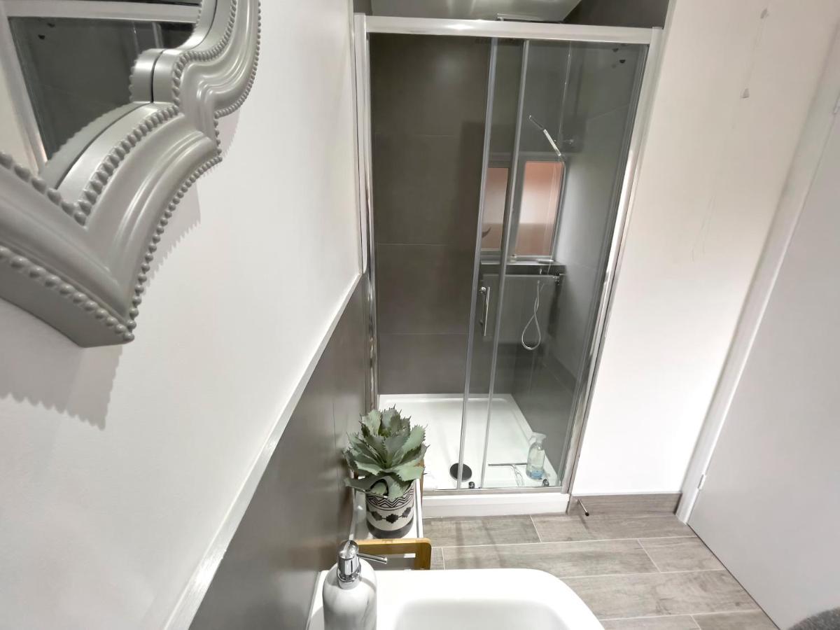 Doctors Lane Stylish 3 Bedroom Family House With Parking メルトン・モウブレイ エクステリア 写真