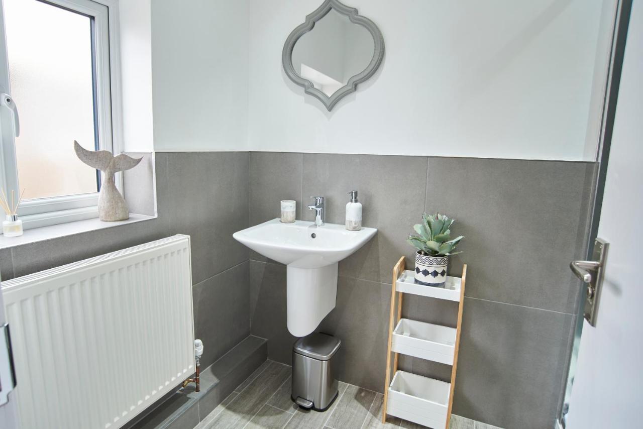 Doctors Lane Stylish 3 Bedroom Family House With Parking メルトン・モウブレイ エクステリア 写真