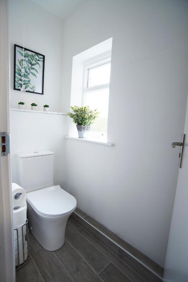 Doctors Lane Stylish 3 Bedroom Family House With Parking メルトン・モウブレイ エクステリア 写真